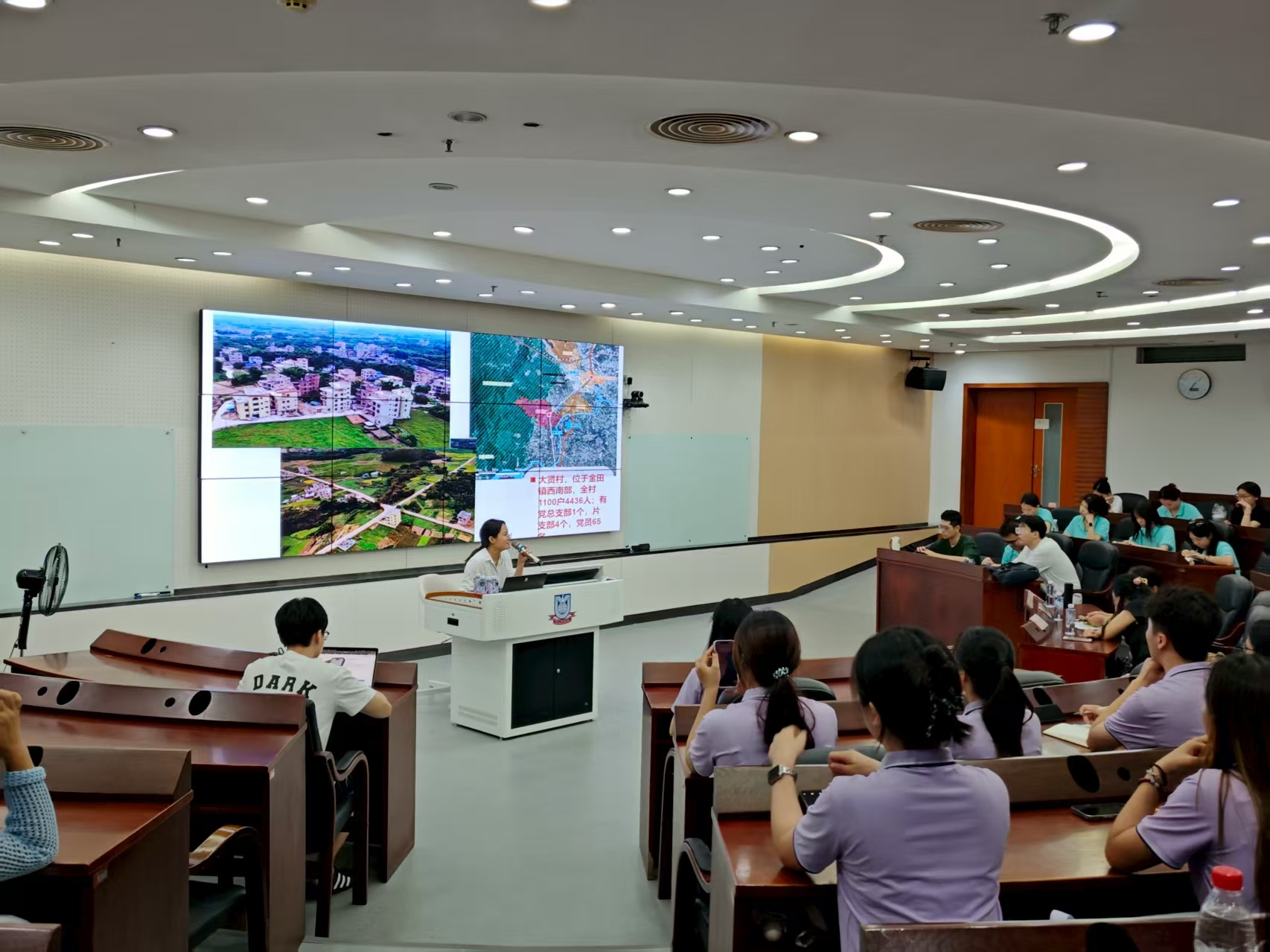 我校举行“在祖国最需要的地方绽放青春——新时代大学生的基层机遇与使命”交流活动